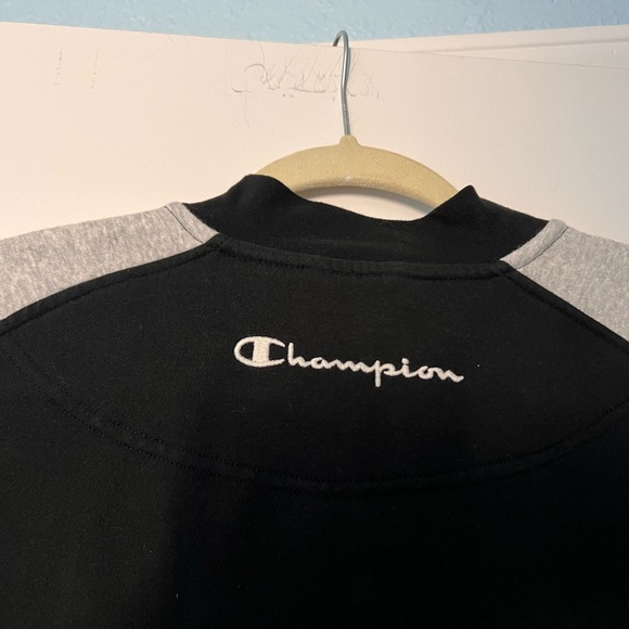Cool Champion bomber jacket. - Picture 4 of 5
